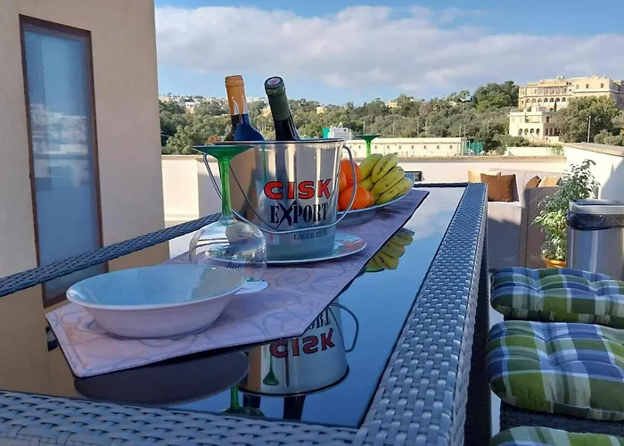 Luxury 9 Person Holiday Home A Walk To Paceville\'S Nightlife