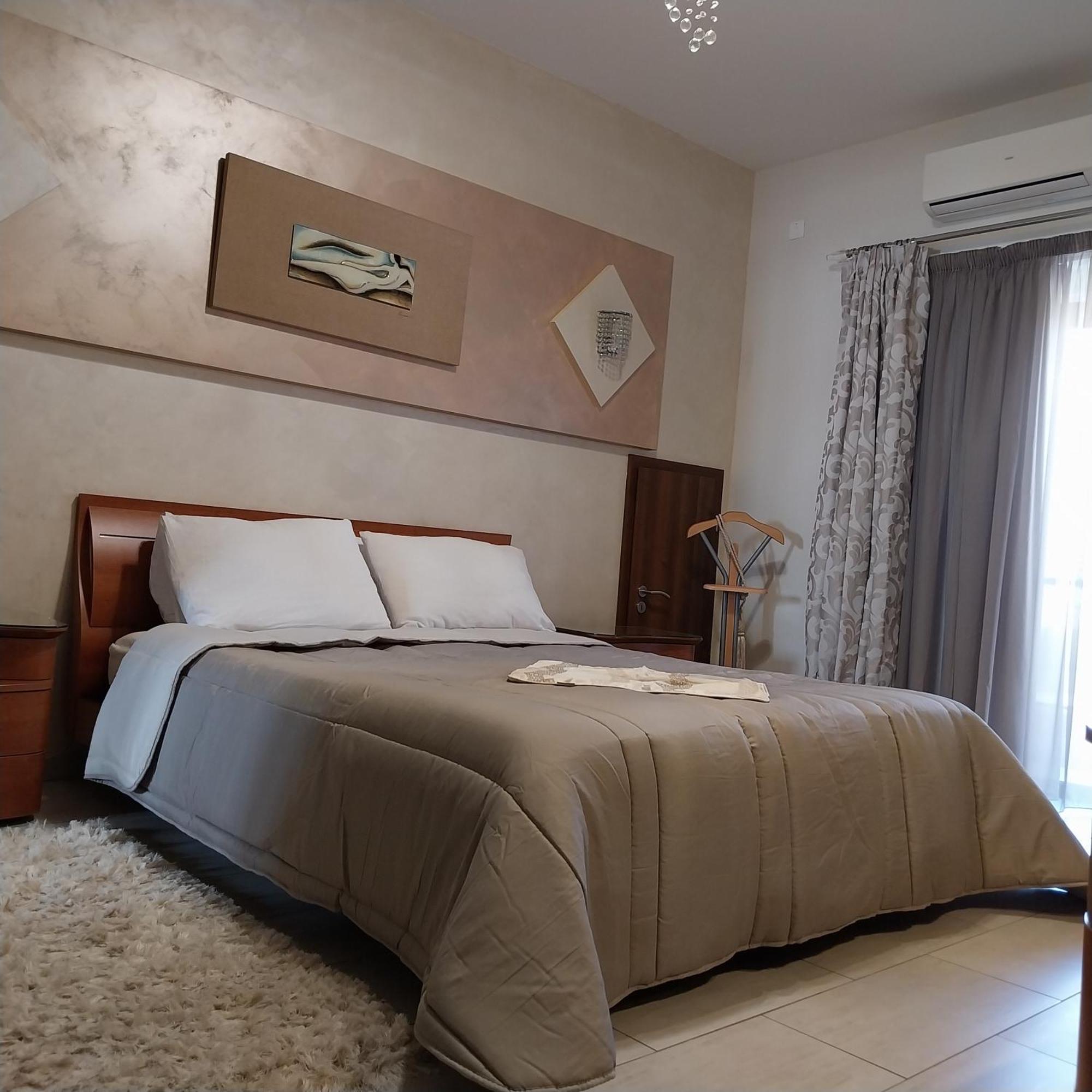 Luxury 9 Person A Walk To Paceville's Nightlife Apartment