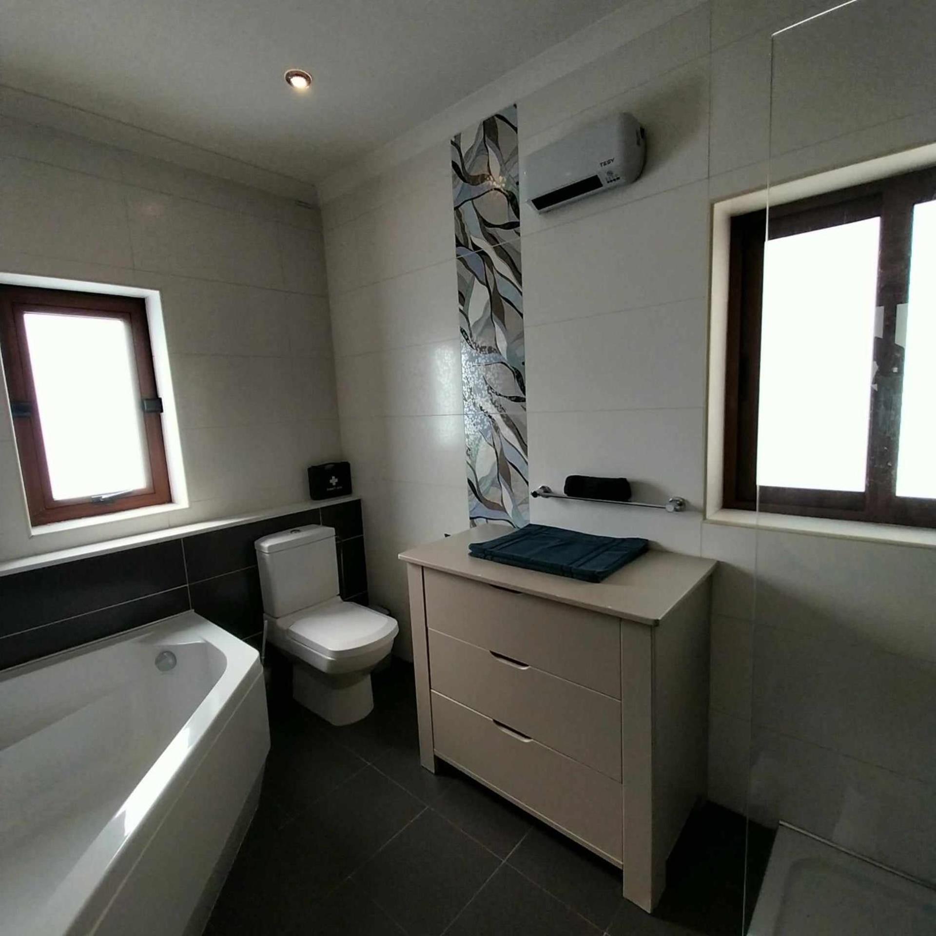 Apartment Luxury 9 Person A Walk To Paceville's Nightlife *